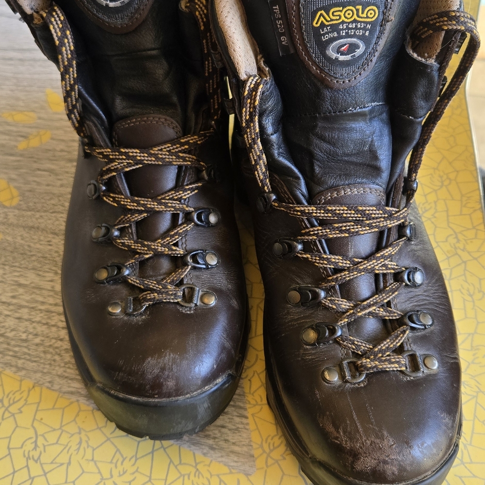 Asolo Tps 520 Gv Leather Waterproof Hiking Boot.